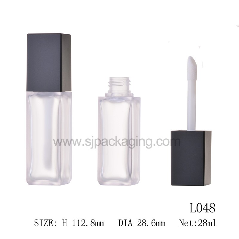 28ml Square Shape Foundation Bottle With Brush L048